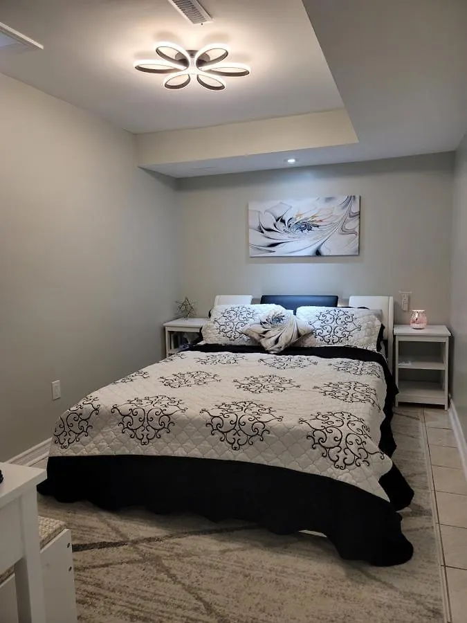 Apartamento Roryhouse Toronto Habitación en casa particular